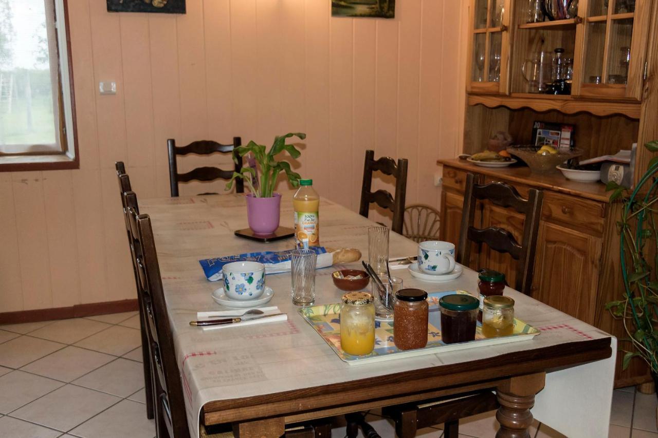 Bed and Breakfast Le Pré de Luceau Blet Esterno foto